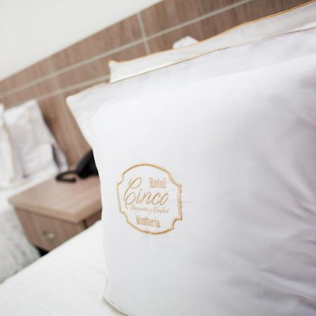 Hotel Cinco מונטריה מראה חיצוני תמונה